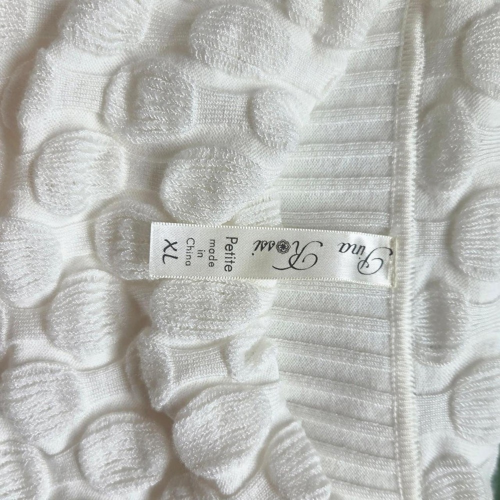 Off while ribbed Off the shoulder. Size xl petite on smaller size - Picture 3 of 7